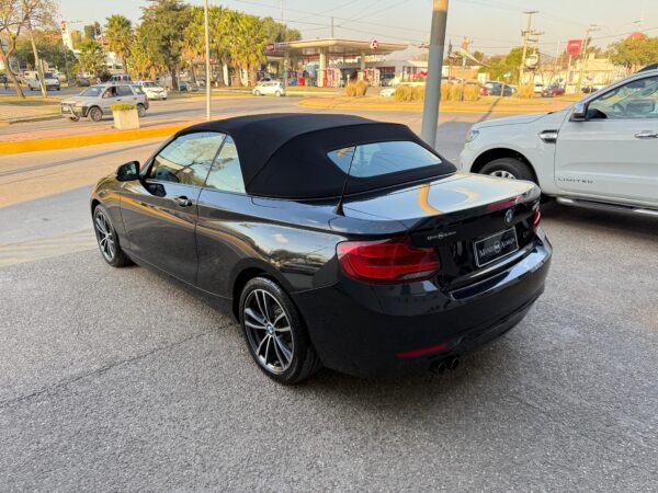 Bmw 220i cabrio 2.0 turbo At - Imagen 8
