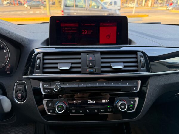 Bmw 220i cabrio 2.0 turbo At - Imagen 18