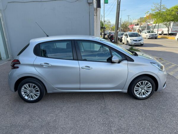 Peugeot 208 - Imagen 3
