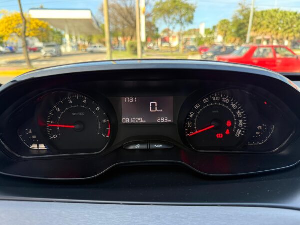 Peugeot 208 - Imagen 15