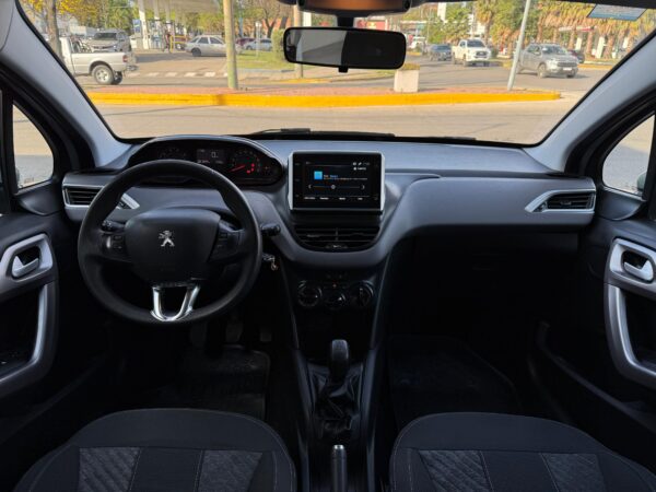 Peugeot 208 - Imagen 11