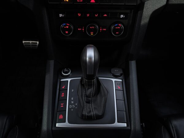 VOLKSWAGEN AMAROK V6 258CV - Imagen 14