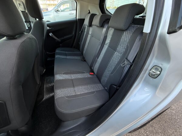 Peugeot 208 - Imagen 10