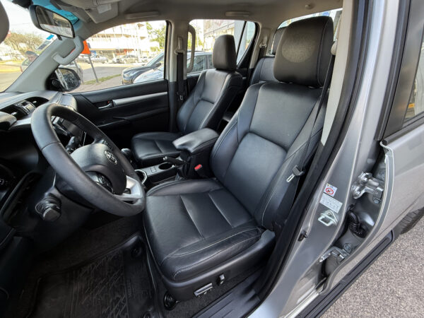 TOYOTA HILUX 4X2 - Imagen 10