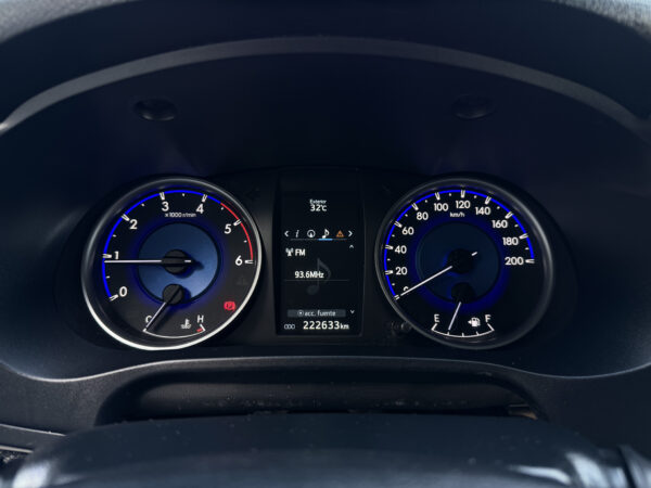 TOYOTA HILUX 4X2 - Imagen 15