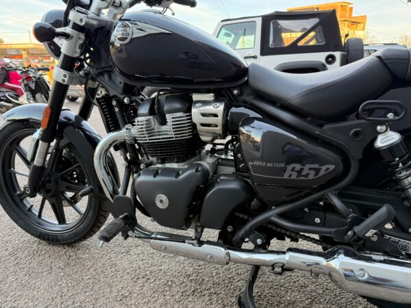 ROYAL ENFIELD SUPER METEOR 650cc - Imagen 9