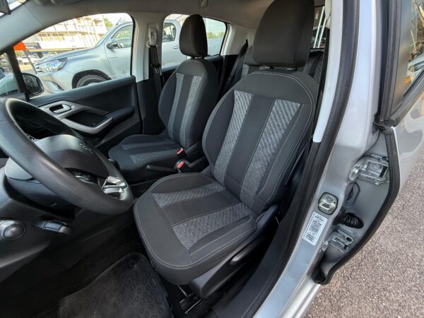 Peugeot 208 - Imagen 9