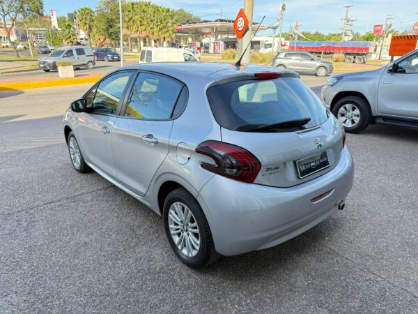 Peugeot 208 - Imagen 6